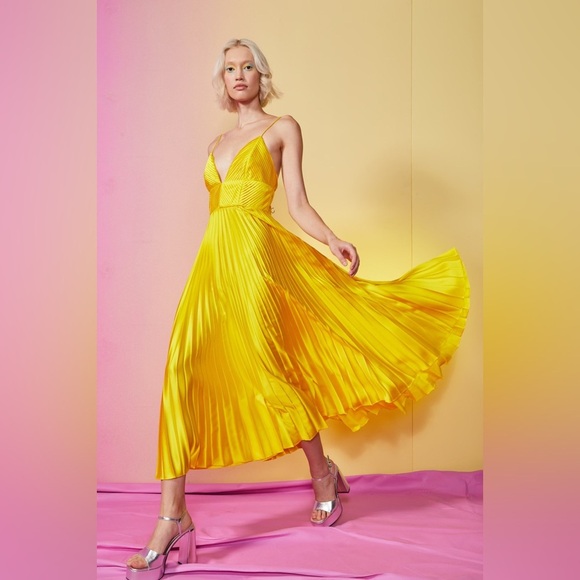 NWOT Amur Viv Mitered Pleating Dress in Yellow Tang Size 00 NWOT - Picture 1 of 14
